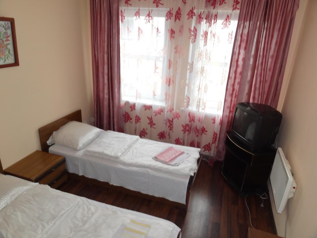 Hotel Rebir Daugavpils Exterior foto